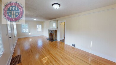 21 Ladd St in Lake Oswego, OR - Foto de edificio - Building Photo