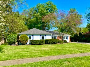 9505 Tiverton Way in Louisville, KY - Building Photo - Building Photo