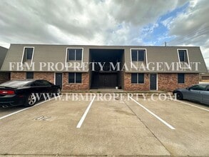 825 Tehuacana Hwy in Mexia, TX - Foto de edificio - Building Photo