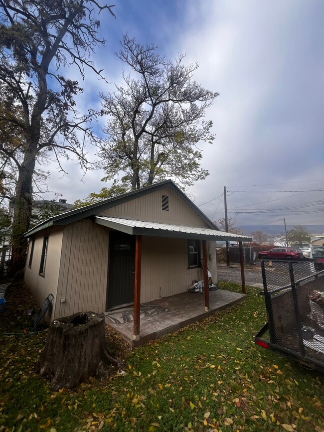 1216 Rigby Ln in Lewiston, ID - Building Photo - Building Photo