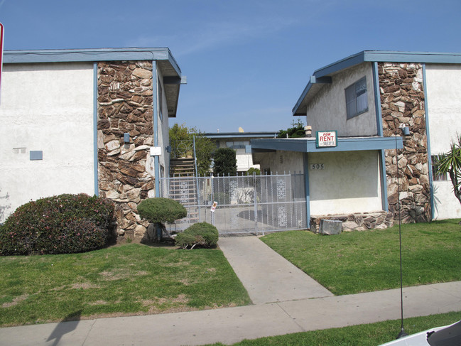 505 E Lomita Blvd in Carson, CA - Foto de edificio - Building Photo