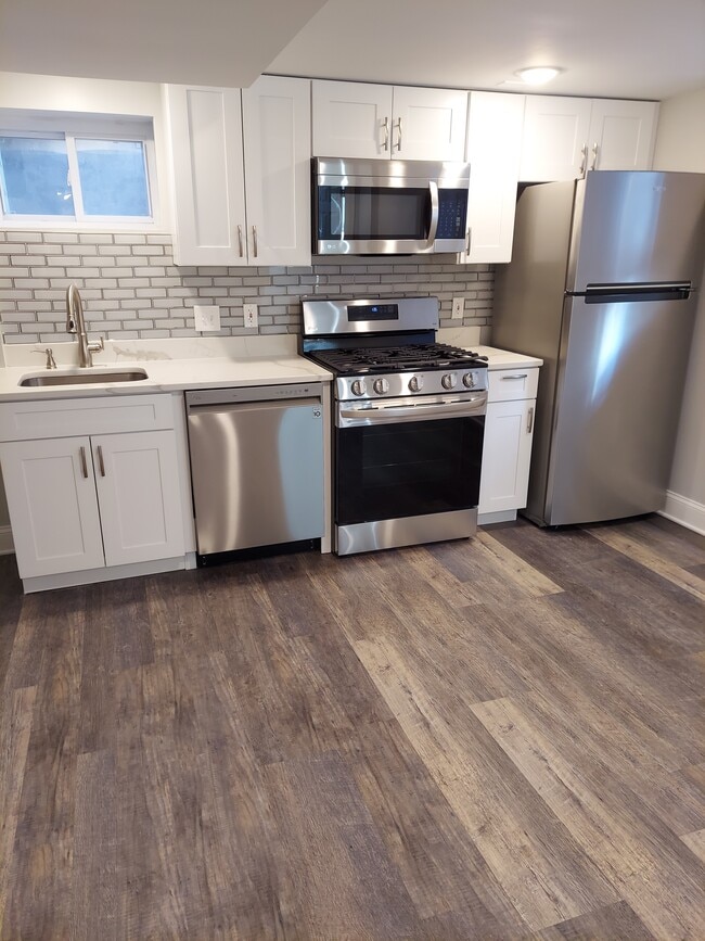 5015 N Capitol St NE, Unit B in Washington, DC - Foto de edificio - Building Photo