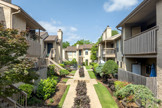 Arbor Green Condominiums in Houston, TX - Building Photo - Building Photo