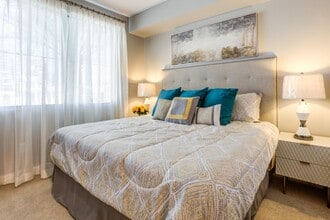 Biltmore at Camelback in Phoenix, AZ - Building Photo - Interior Photo