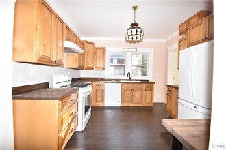 248 East Ave in Watertown, NY - Building Photo - Building Photo