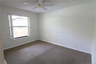 241 SW South River Dr in Stuart, FL - Building Photo - Building Photo