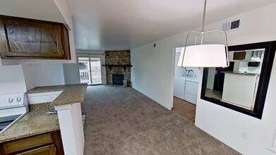 4400 S Quebec St in Denver, CO - Building Photo - Building Photo