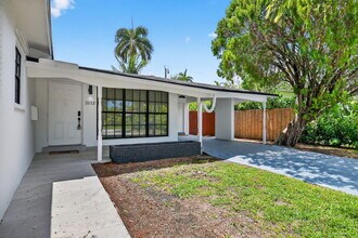 2112 N 14th Terrace in Hollywood, FL - Building Photo - Building Photo