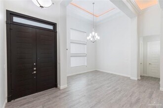 2200 S 10th St in McAllen, TX - Building Photo - Building Photo