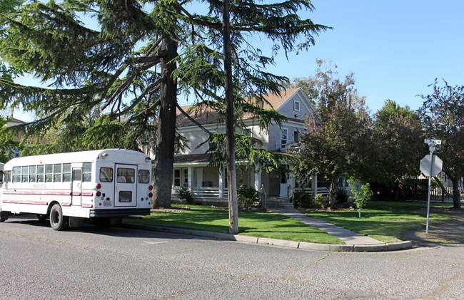 432 S Palm St in Turlock, CA - Building Photo - Building Photo