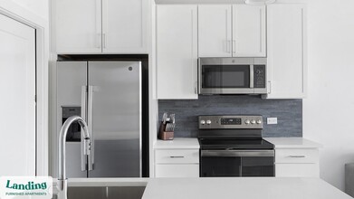 5511 Caprock Smt Dr in Bee Cave, TX - Building Photo - Building Photo