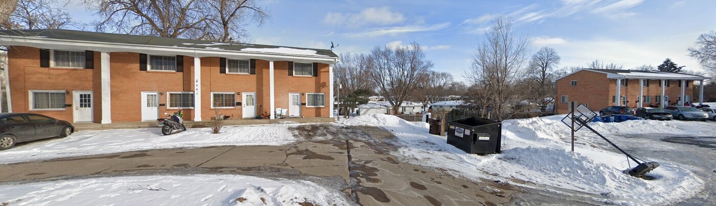 Washburn Circle Townhomes in Minneapolis, MN - Building Photo