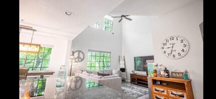 5202 Hampton Beach Pl in Tampa, FL - Building Photo - Building Photo