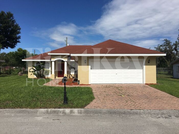 5125 Bird Ln in Winter Haven, FL - Building Photo