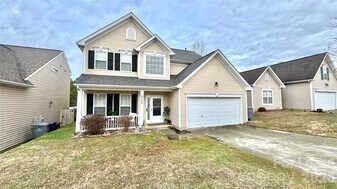 6749 Sequoia Hills Dr in Harrisburg, NC - Building Photo