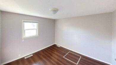 1056 Harrison Ave in Blaine, WA - Building Photo - Building Photo