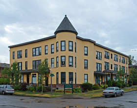 New York Apartments in Tacoma, WA - Building Photo - Building Photo