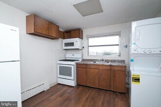 1154 S 11th St in Philadelphia, PA - Building Photo - Building Photo
