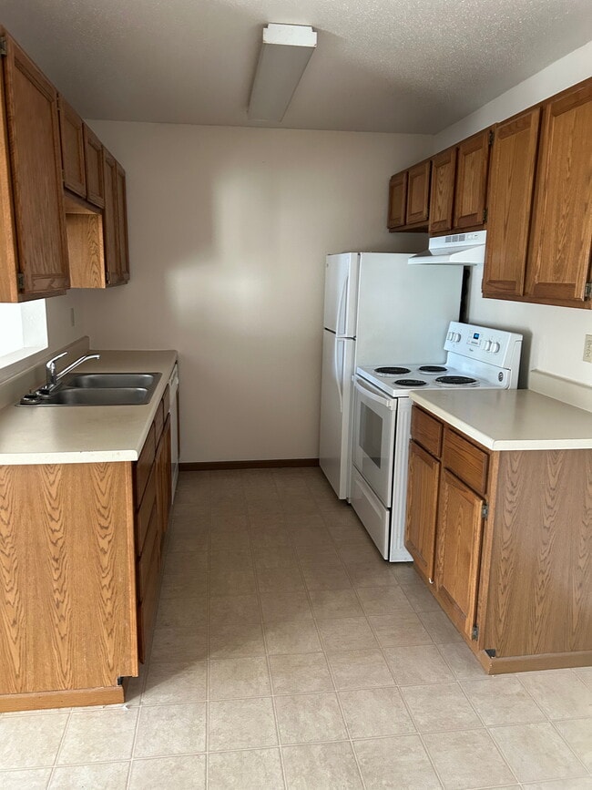 Eastwood Apartments in Motley, MN - Building Photo - Building Photo