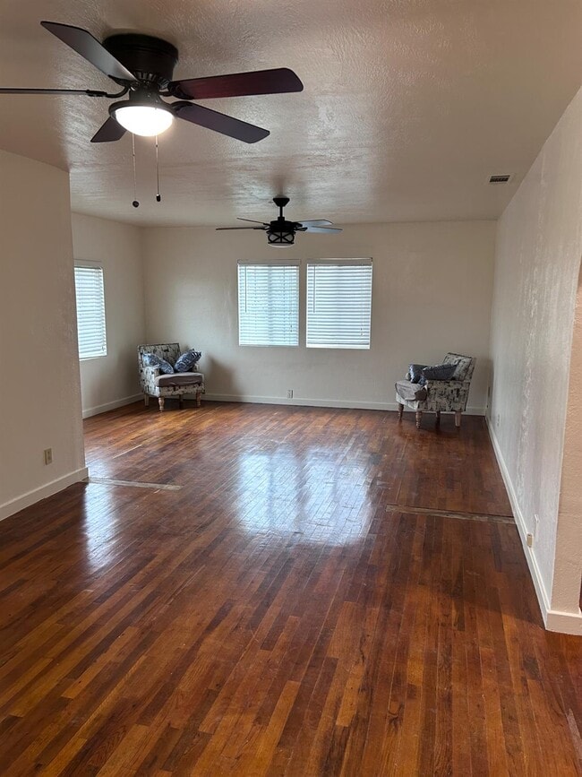 10431 S Bethel Ave in Selma, CA - Building Photo - Building Photo