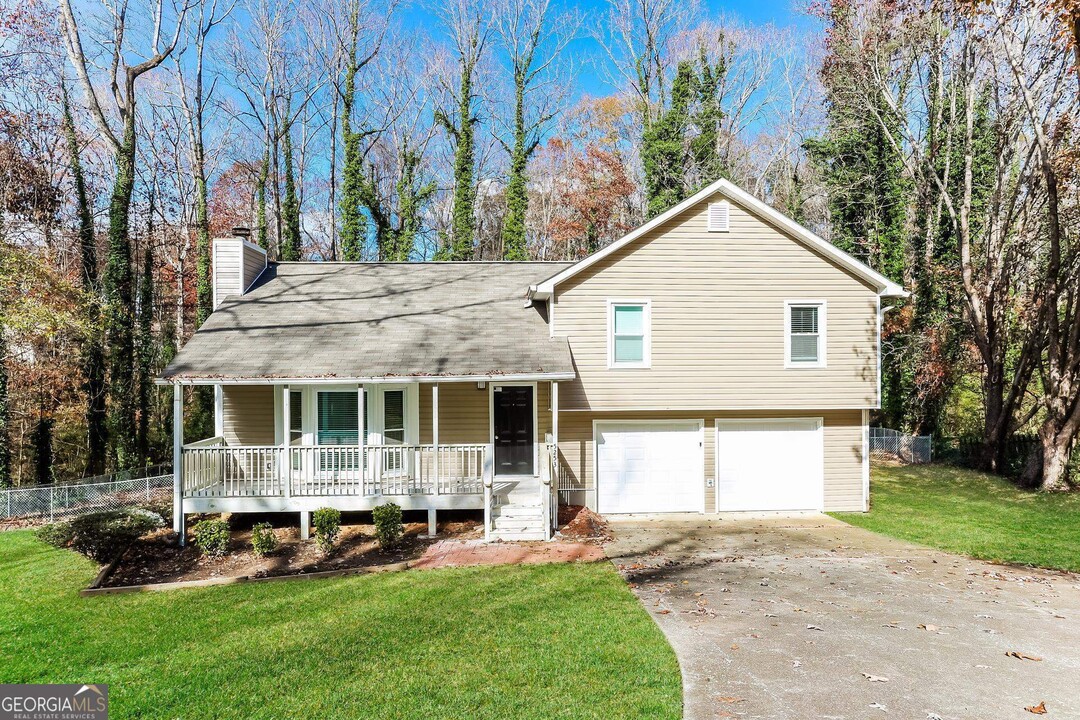 5253 Cherry Hill Ln in Powder Springs, GA - Building Photo