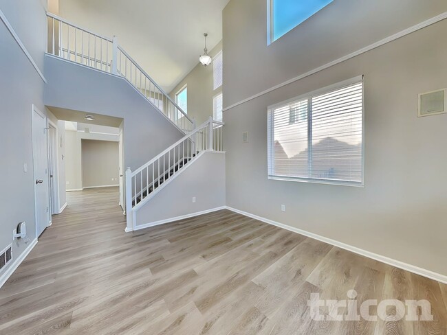 14458 E 101st Pl in Commerce City, CO - Building Photo - Building Photo