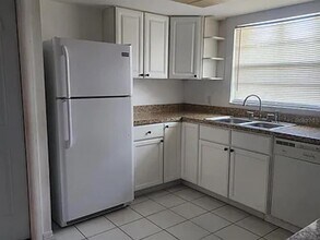 420 Green Arbor Dr in Brandon, FL - Building Photo - Building Photo