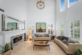 3922 SW 60th Ave in Miami, FL - Building Photo - Building Photo