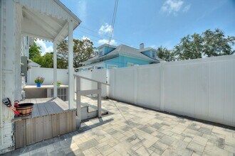 7401 1st Ave N in St. Petersburg, FL - Foto de edificio - Building Photo