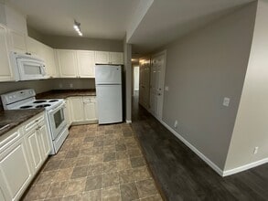 1323-1101 101 Ave in Dawson Creek, BC - Building Photo - Building Photo