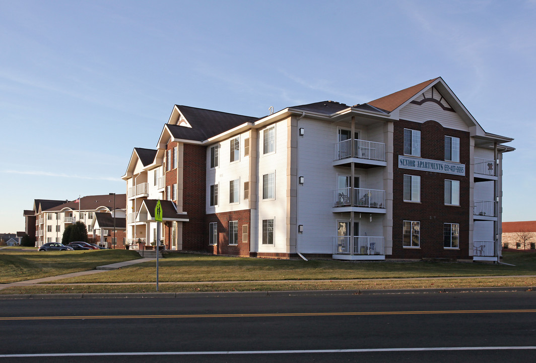 Boulders Senior Living Apartments in White Bear Lake, MN - Foto de edificio