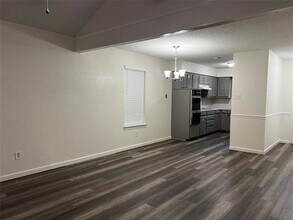 1610 Ridge Ct in Midlothian, TX - Foto de edificio - Building Photo