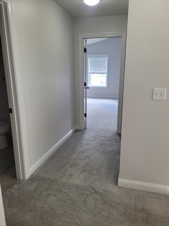 2404 Grey Fox Trail in Bloomington, IL - Building Photo - Building Photo