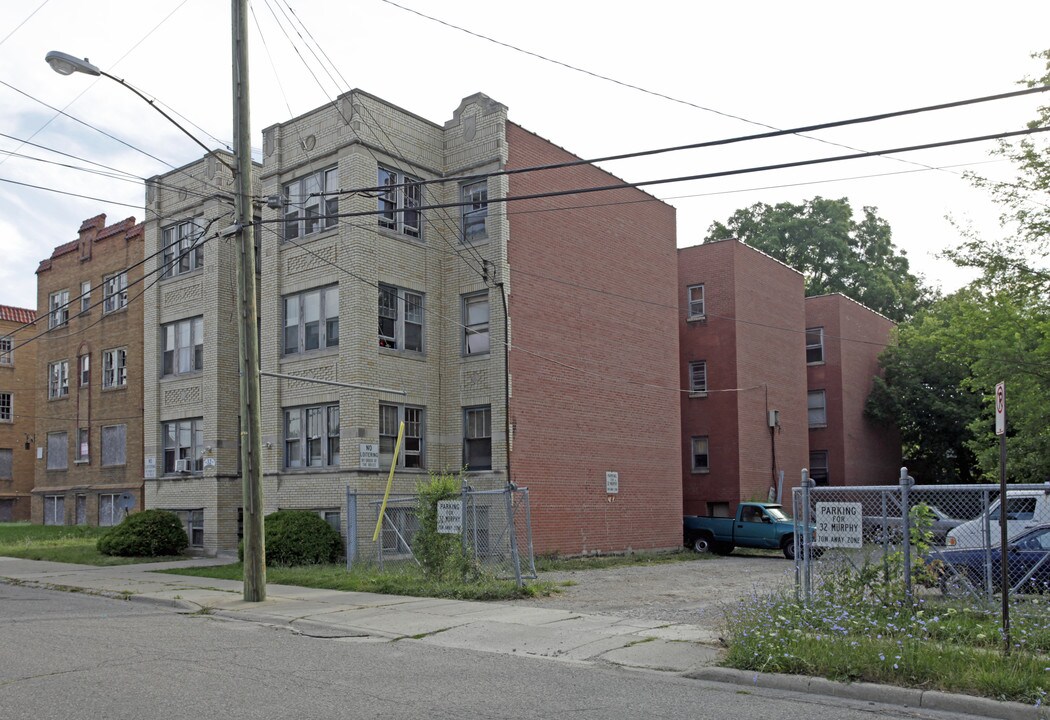 Milford Apartments in Pontiac, MI - Foto de edificio