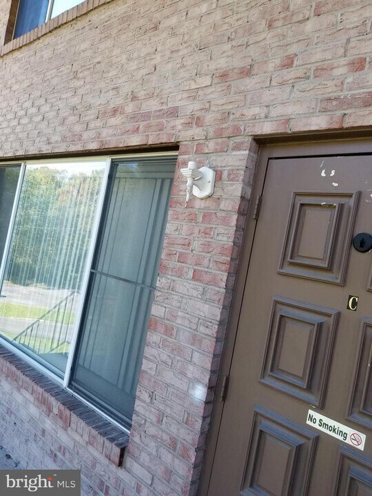 747 Garden Dr in Harrisburg, PA - Foto de edificio