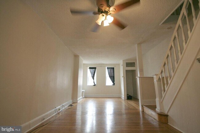 2343 E Huntingdon St in Philadelphia, PA - Building Photo - Building Photo