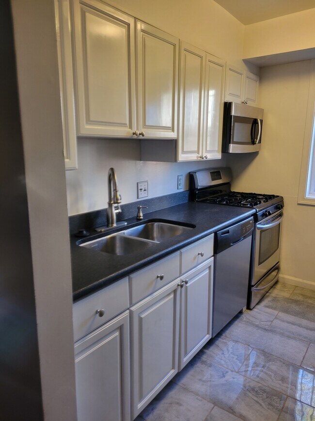 14 Halley Pl SE Rentals in Washington, DC