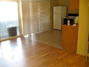 Beverly Court in Portland, OR - Foto de edificio - Interior Photo