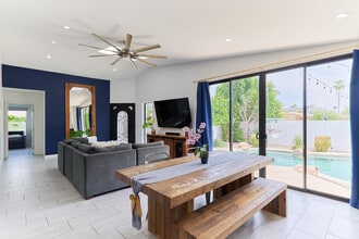 8113 E Redwing Rd in Scottsdale, AZ - Building Photo - Building Photo