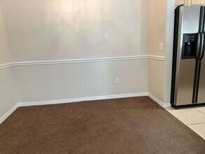 3611 CONROY Rd in Orlando, FL - Foto de edificio - Building Photo