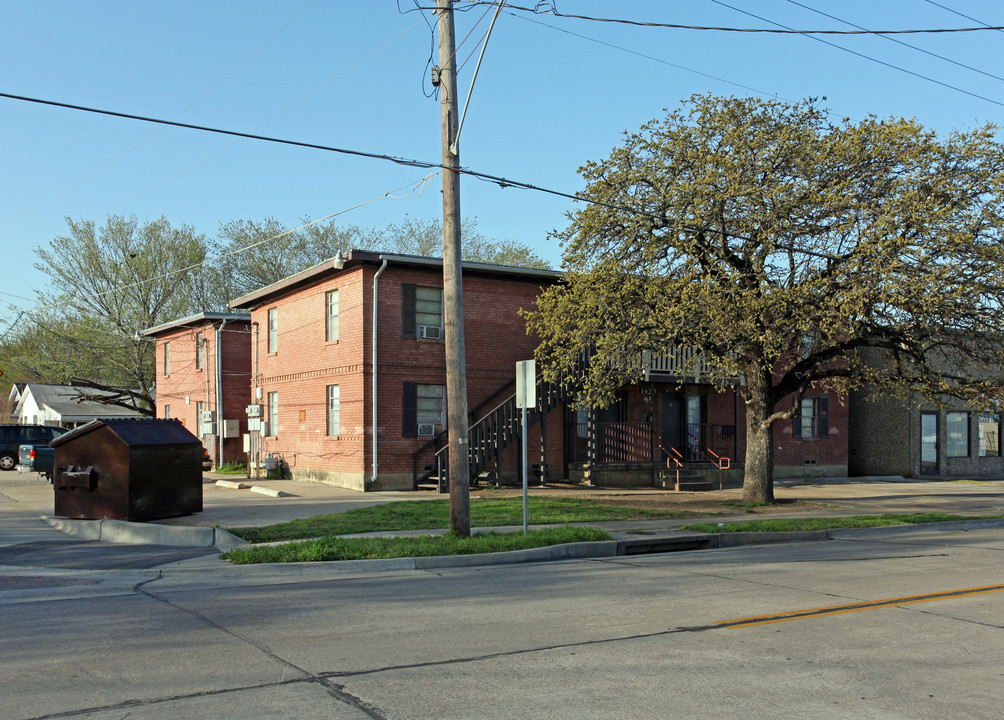 1420 E 6th St in Irving, TX - Foto de edificio