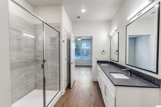 The Oaks in Humble, TX - Building Photo - Building Photo