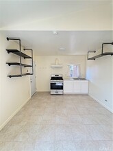 809 E Colton Ave, Unit AUCMGG in Redlands, CA - Building Photo - Building Photo