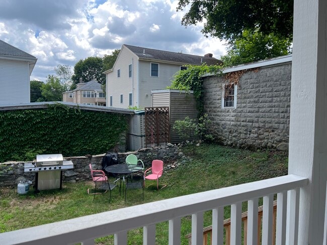 property at 52 Mt Vernon St