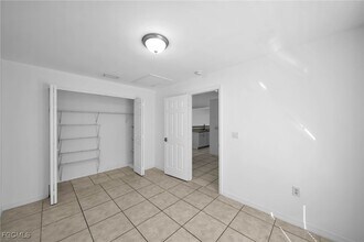 1214 SE 24th Ave in Cape Coral, FL - Building Photo - Building Photo