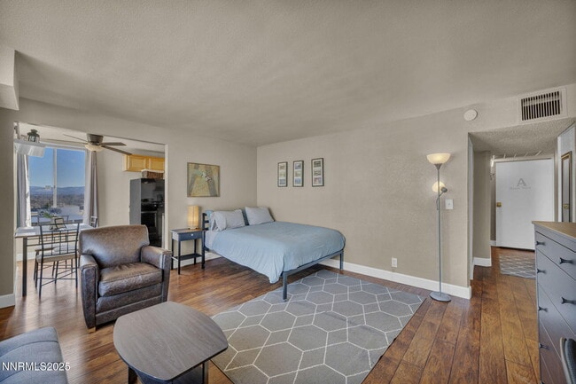 280 Island Ave in Reno, NV - Building Photo - Building Photo