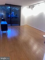 4444 Connecticut Ave NW in Washington, DC - Building Photo