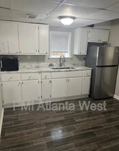 8421 Stonewall Jackson Dr in Jonesboro, GA - Building Photo - Building Photo