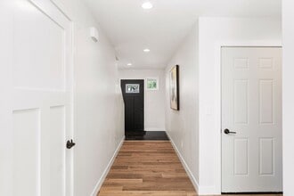 2108 Cottage Hl Cir in Duluth, MN - Building Photo - Building Photo
