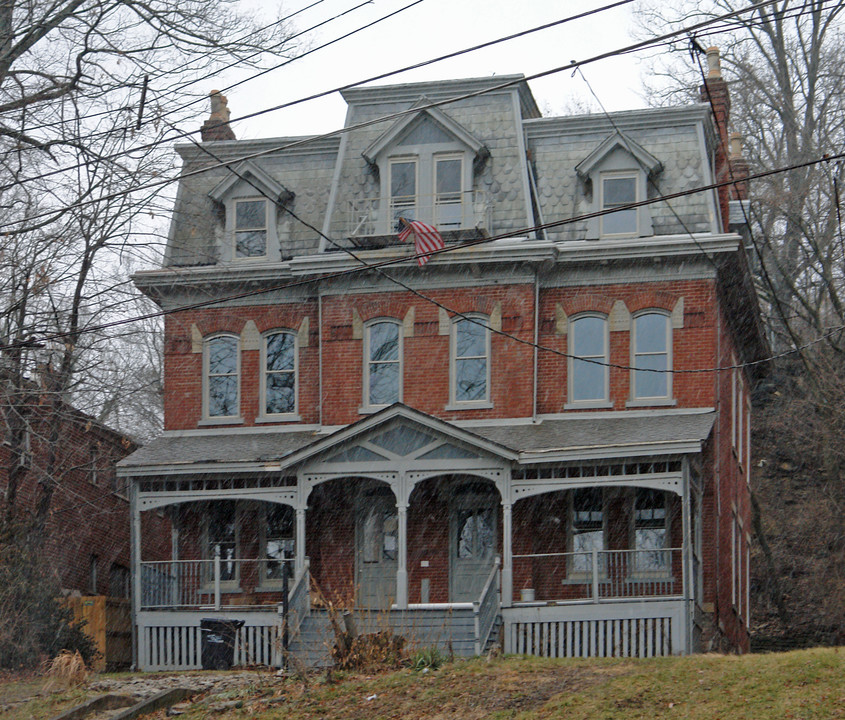 Eden Park in Cincinnati, OH - Foto de edificio